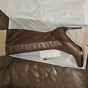 NINE WEST  women's size 12 brown 4" heel, its 1/2" platform over calf boots.